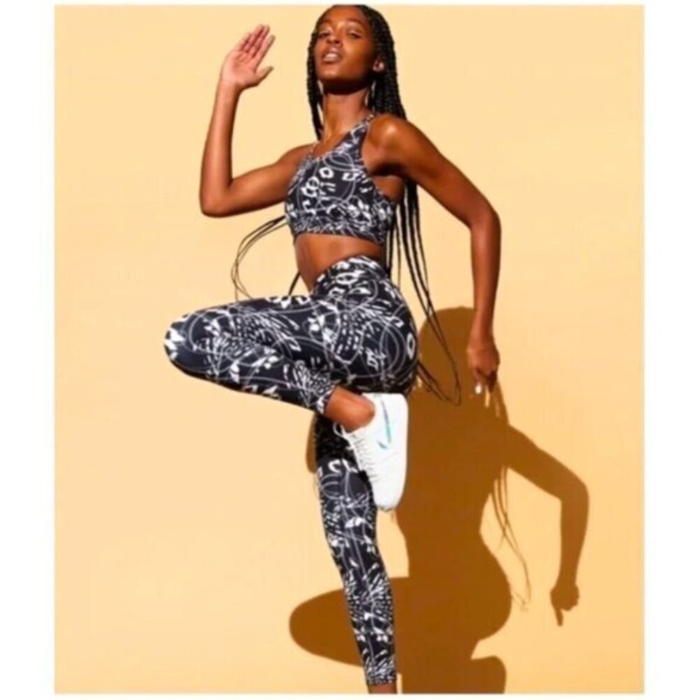 Eleven By Venus Williams 90s Girl Sports Bra Chain Print S Black & White $88MSRP